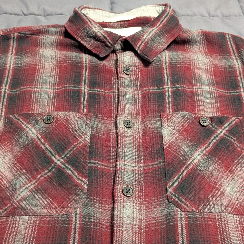 URBAN PIPELINE Awesomely Soft Maroon/Grey Plaid Mens Small button down Shirt